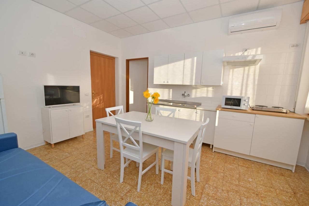 B&B Linae - Residence Alba Adriatica Eksteriør billede